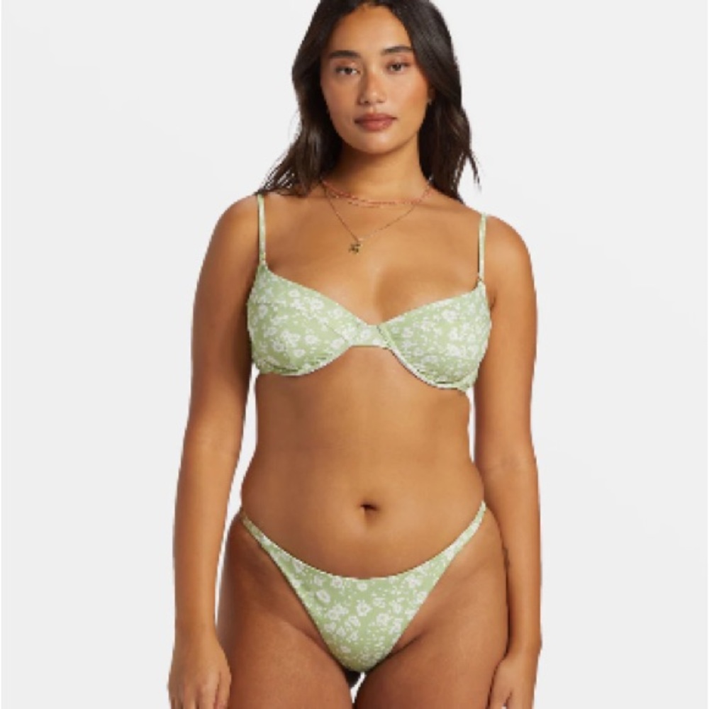 NWT! BILLABONG MORGAN BIKINI TOP
